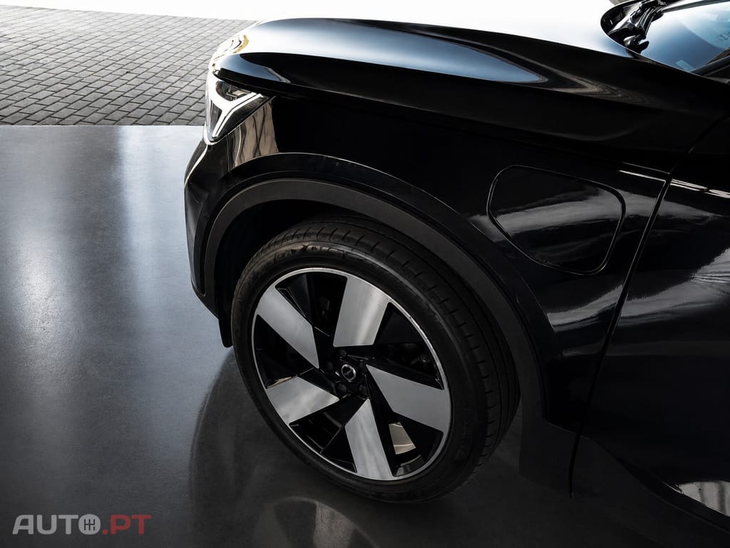 Volvo XC40 1.5 T5 PHEV Plus Dark