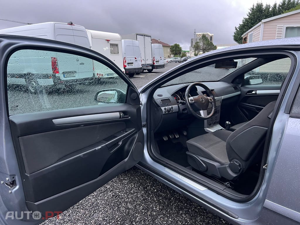 Opel Astra GTC 1.3 CDTi