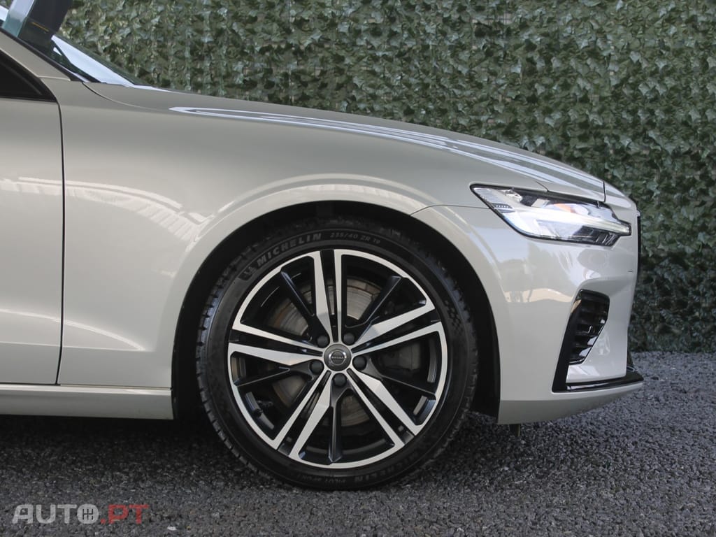 Volvo V60 2.0 T6 AWD TE R-Design