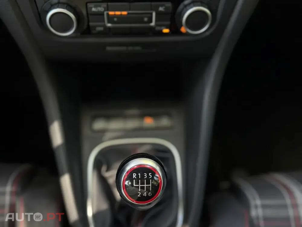 Volkswagen Golf 2.0 TSi GTI