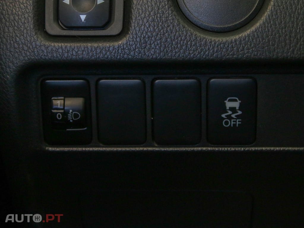 Mitsubishi L200 2.3 DI-D CD Invite 4WD