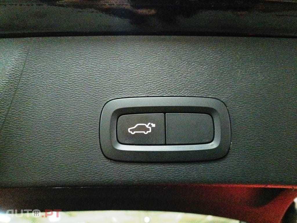 Volvo XC40 1.5 T5 PHEV Momentum Plus