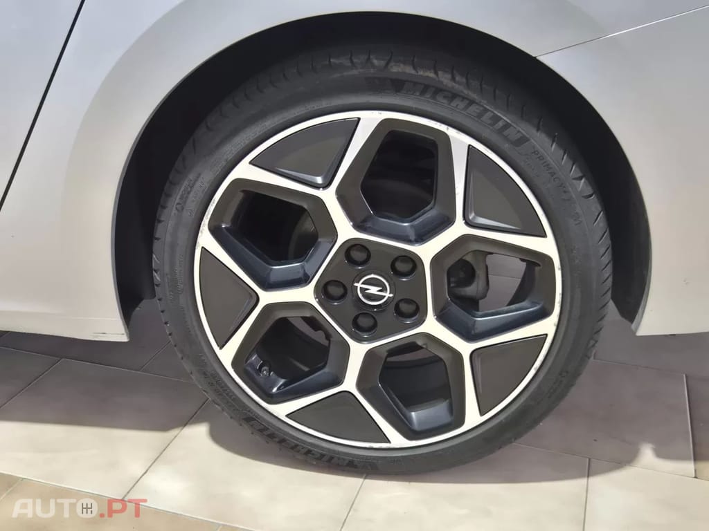Opel Astra Sports Tourer 1.2 T GS Line Aut.