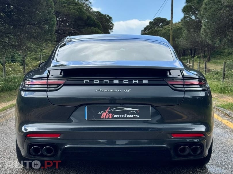 Porsche Panamera 4 S