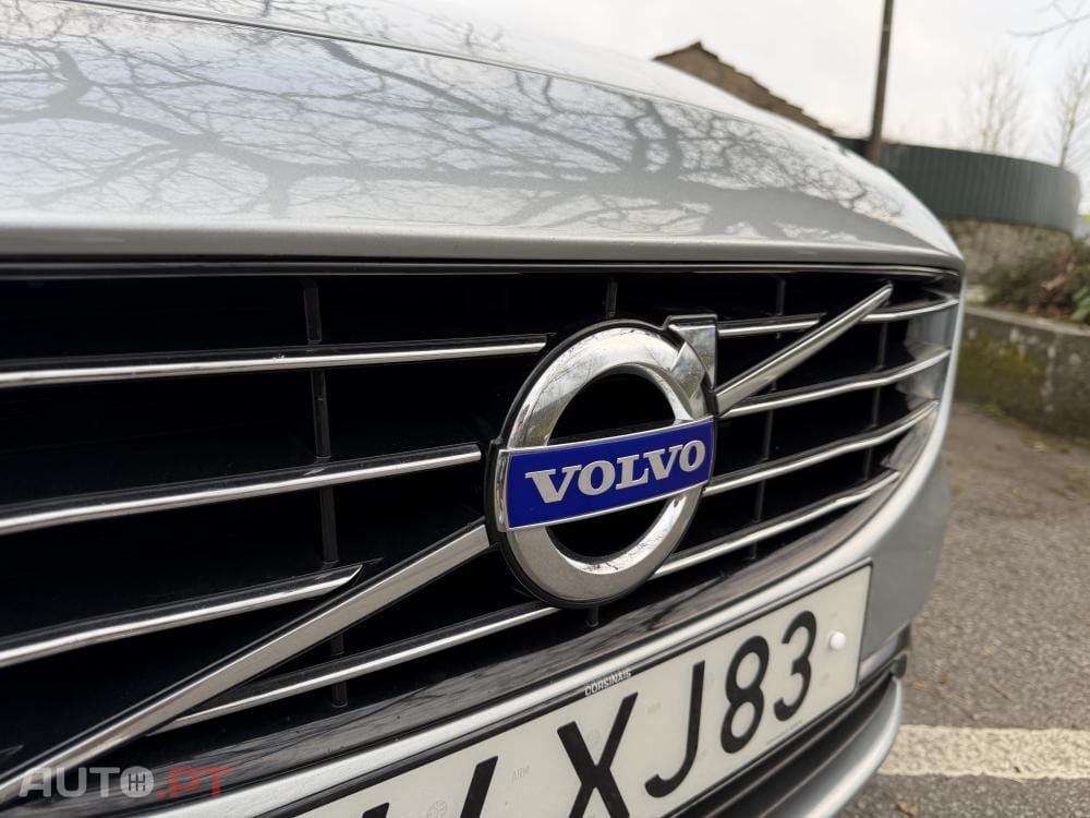 Volvo V60 D6 Plug-In-Hybrid AWD Geartronic Pure Limited