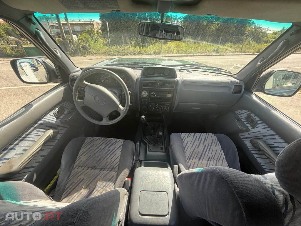 Toyota Land Cruiser 3.0 TD Pack 1 — fotografia 14