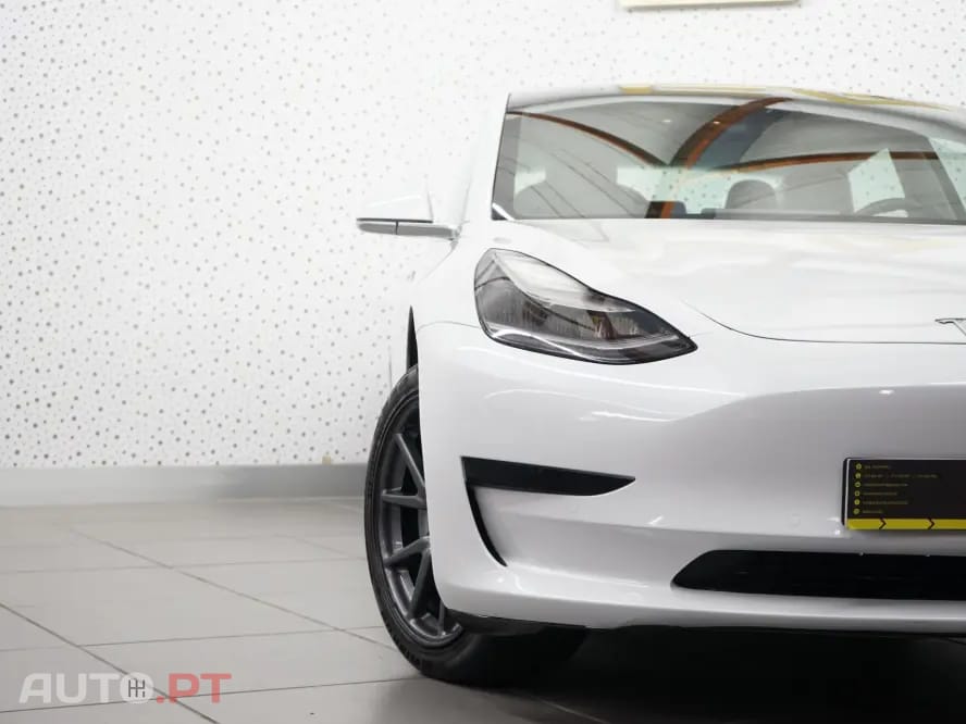 Tesla Model 3 Standard Range Plus RWD