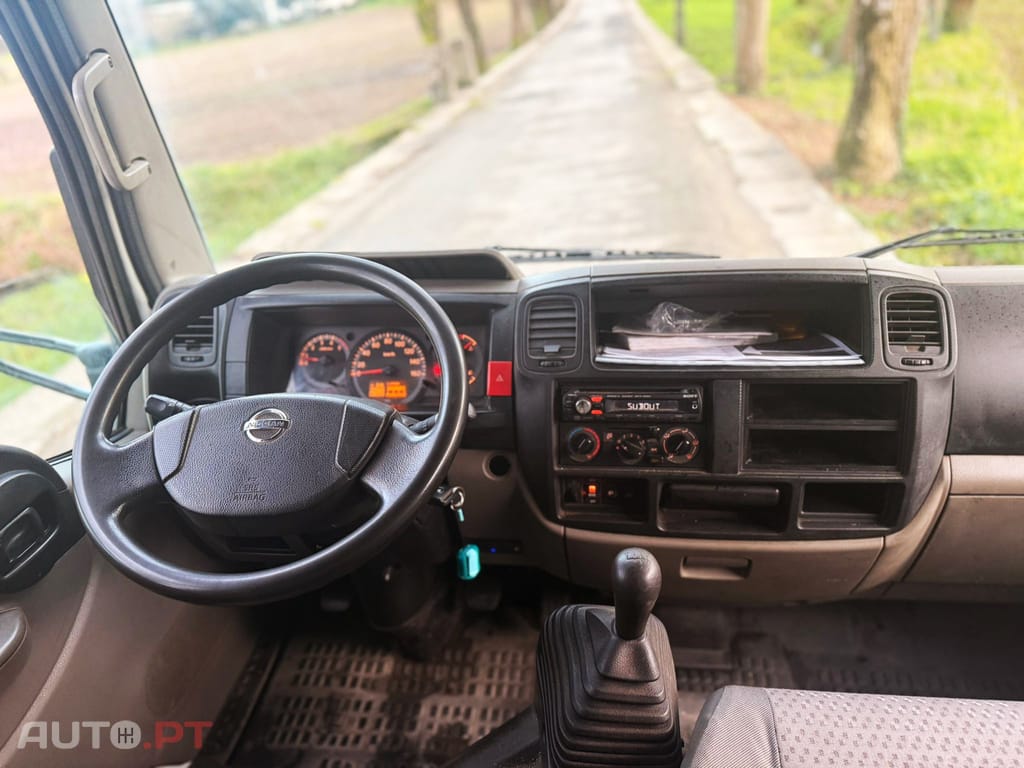 Nissan Cabstar 2.5 dCi 35