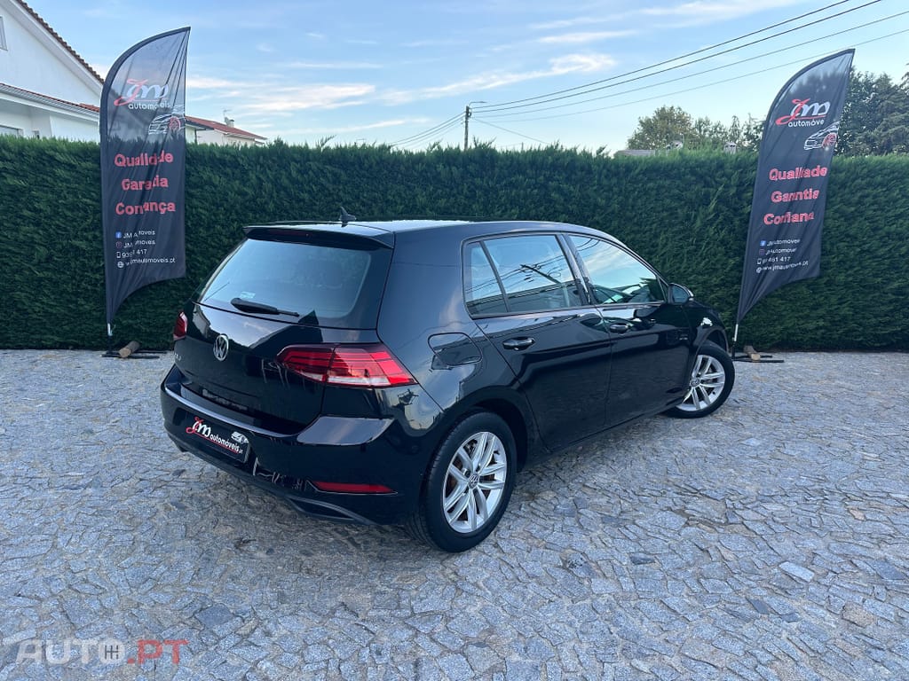 Volkswagen Golf 1.6 TDI Confortline