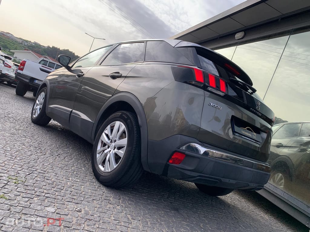 Peugeot 3008 1.5 BlueHDi Active