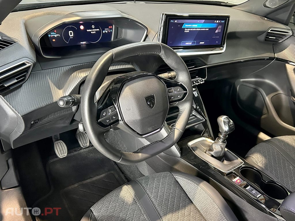Peugeot 2008 1.2 PureTech Allure