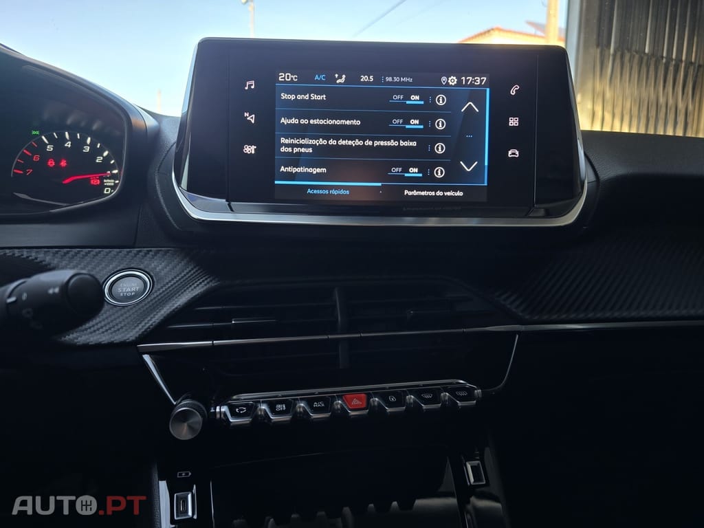 Peugeot 2008 1.2 PureTech Allure EAT8