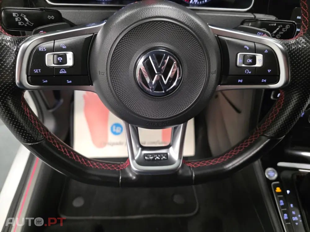 Volkswagen Golf 2.0 TSI GTI DSG Performance