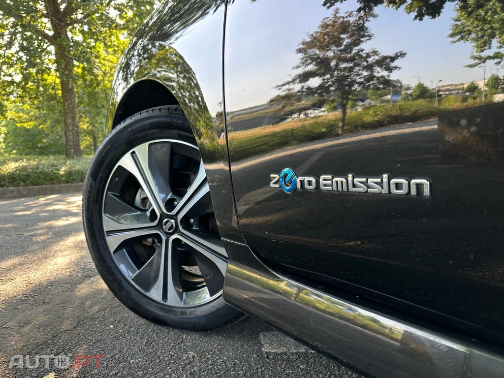 Nissan Leaf Tekna Two Tone+ProPilot Park