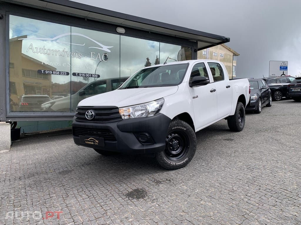 Toyota Hilux 2.4 D-4D 2WD CD