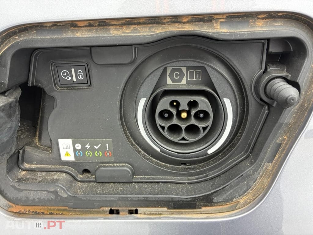 Peugeot 3008 1.6 Hybrid4 GT Pack e-EAT8