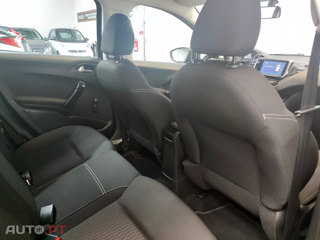 Peugeot 208 ACTIVE