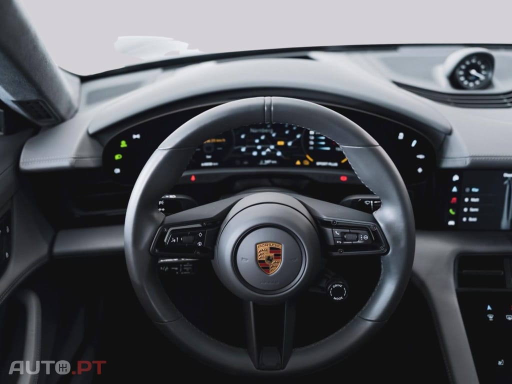 Porsche Taycan GTS 88 % I.V.A DEDUTIVEL 