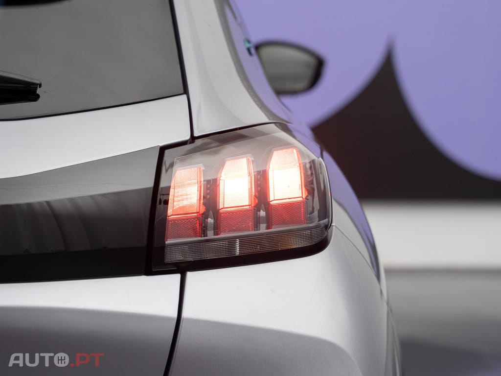 Peugeot E-208 50 kWh Active Pack