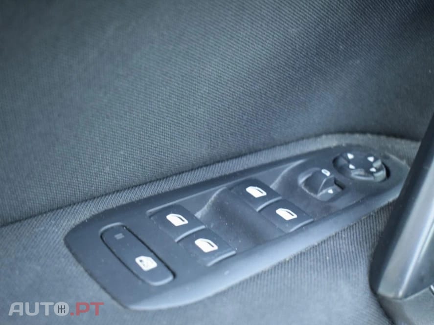 Peugeot 308 1.5 BlueHDi Business Line