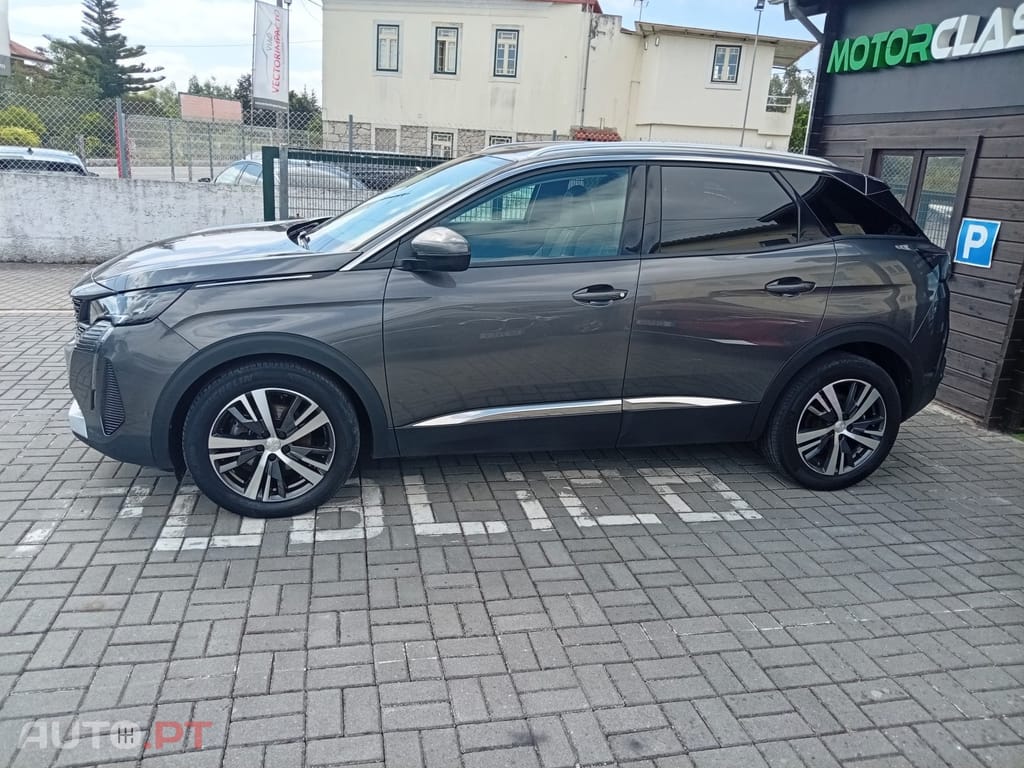 Peugeot 3008 1.5 BlueHDi Allure EAT8