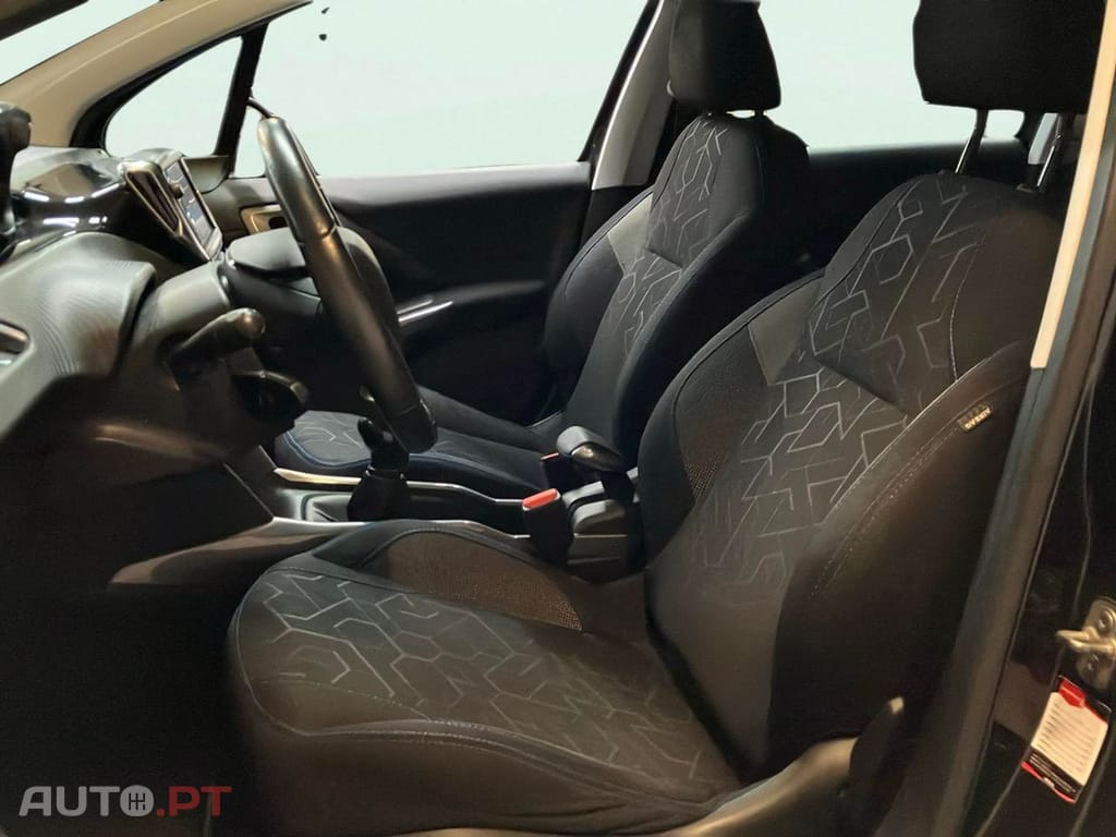 Peugeot 2008 1.2 PureTech Style