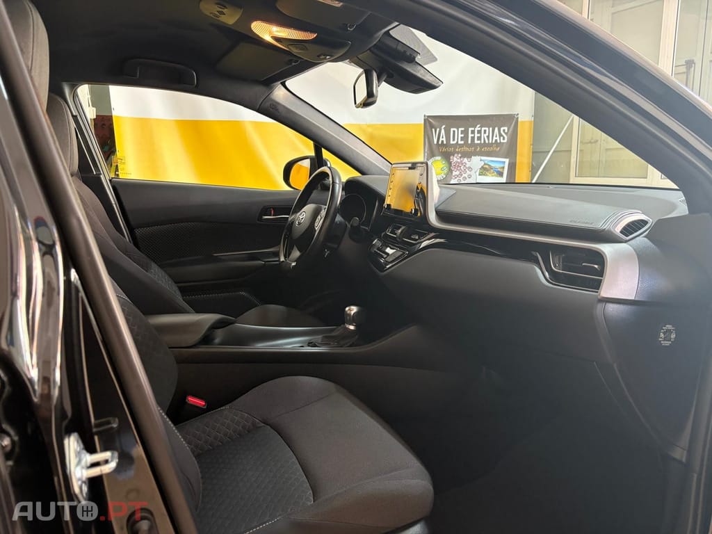 Toyota C-HR 1.8 Hybrid Exclusive
