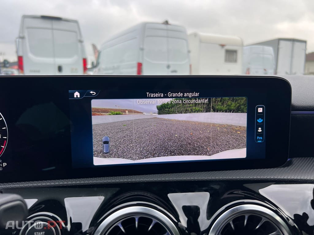 Mercedes-Benz A 250 e AMG Line