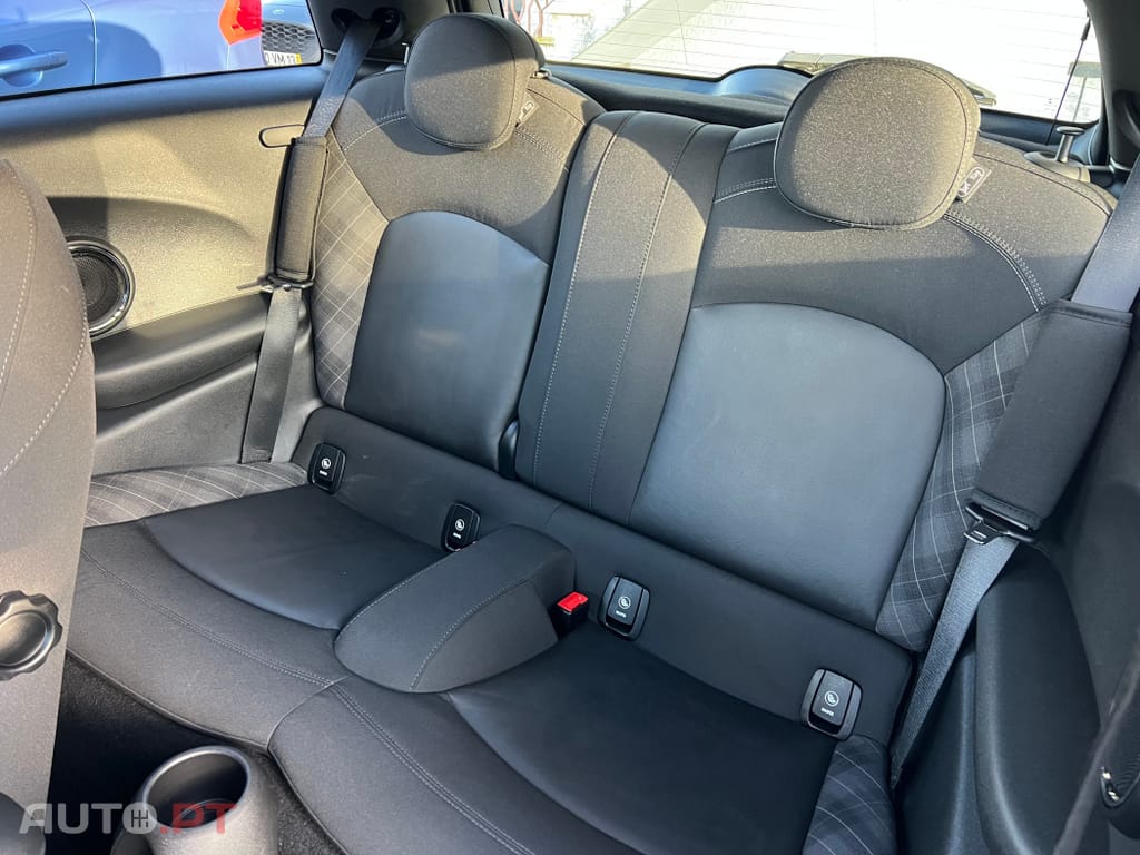 MINI Cooper Cooper D