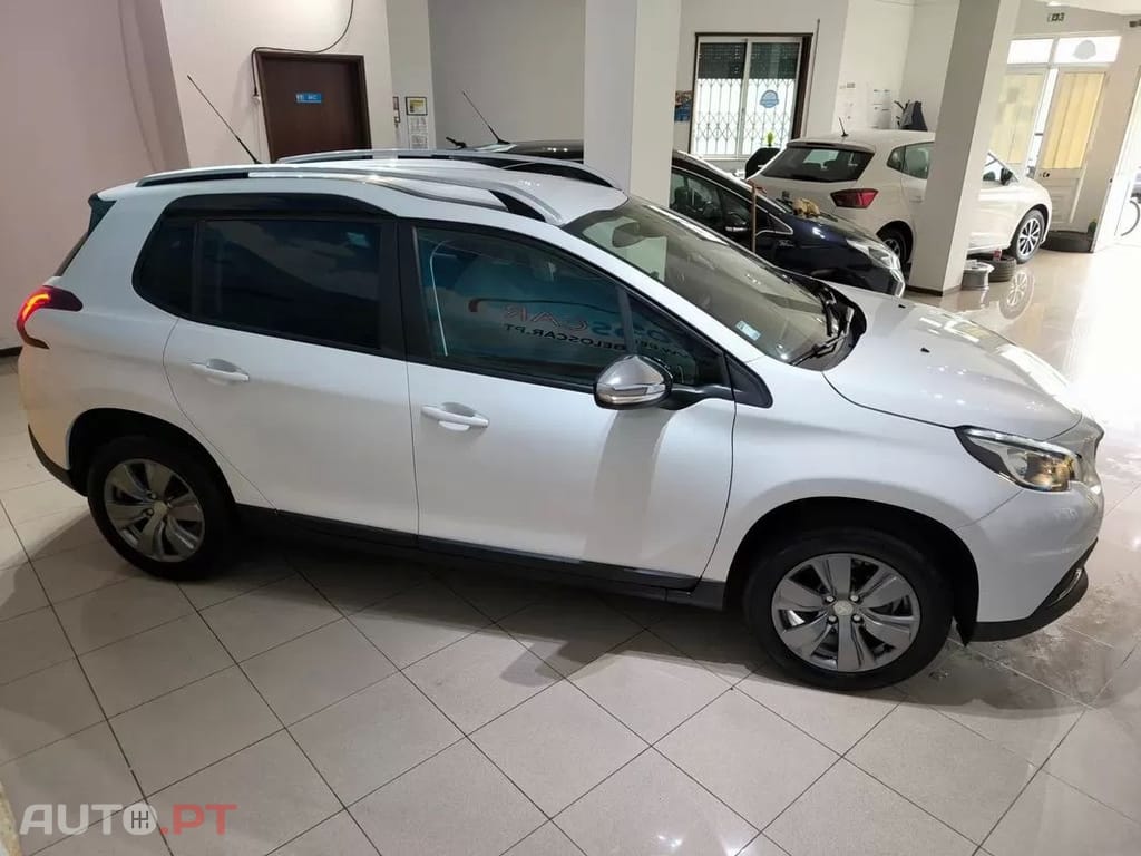 Peugeot 2008 1.2 PureTech Style