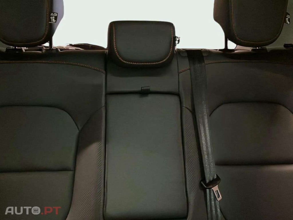 MG ZS EV 72.6 kWh Luxury OBC 11 KW