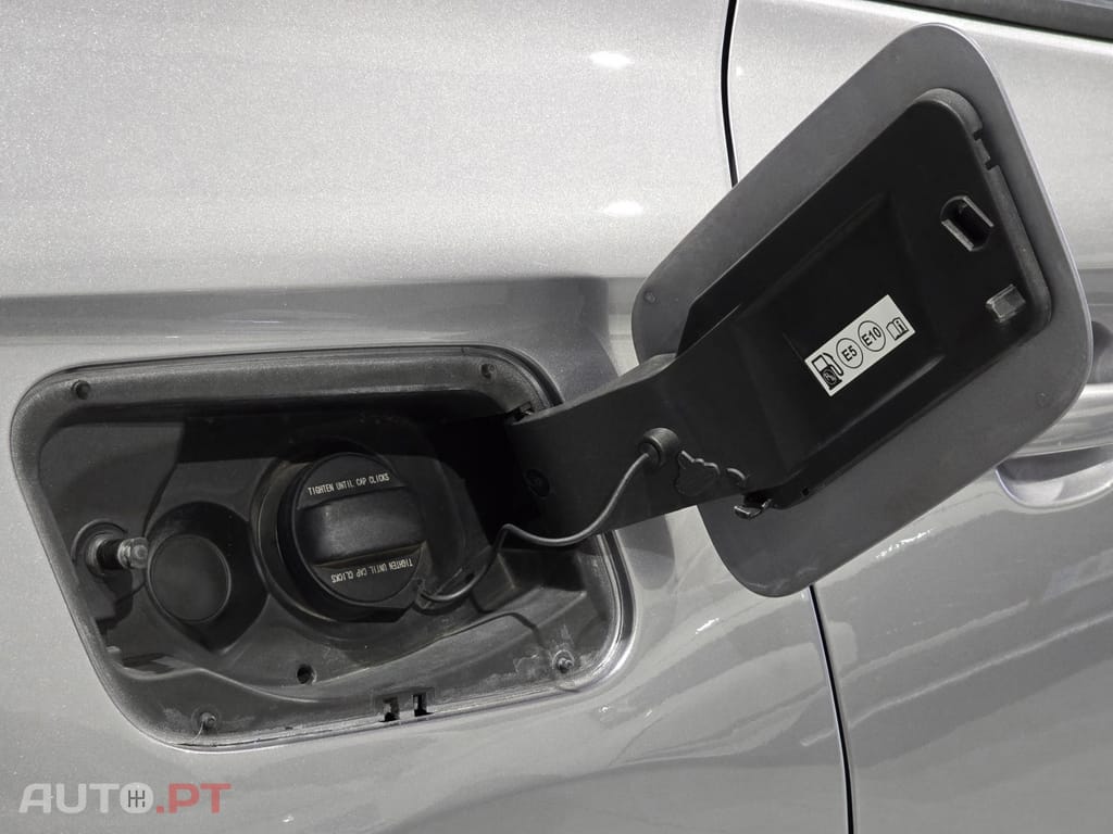 Opel Grandland (X) 1.6 T PHEV Design & Tech