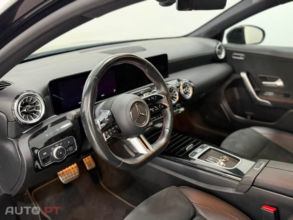 Mercedes-Benz A 250 e AMG Line