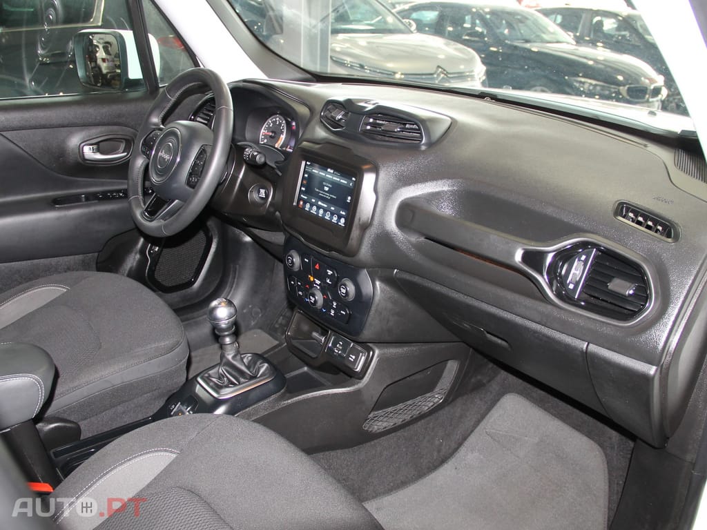 Jeep Renegade 1.6 MJD Night Eagle