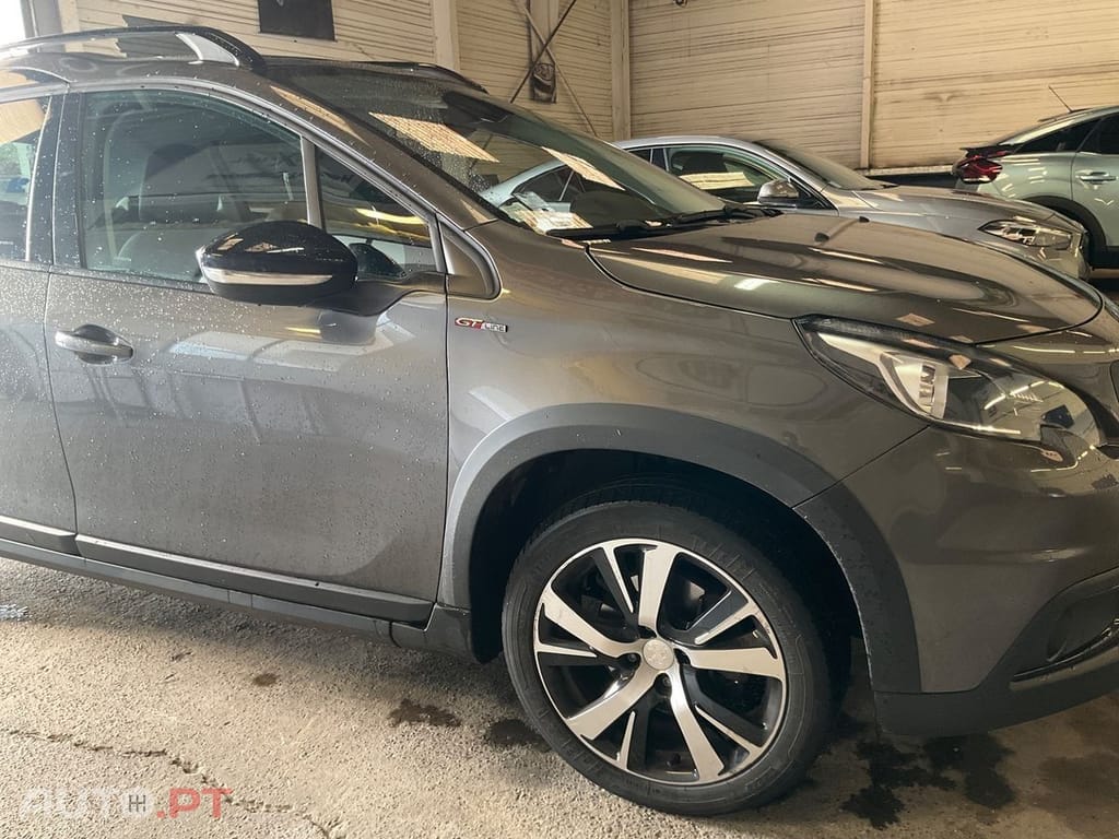 Peugeot 2008 1.2 e-THP GT Line 