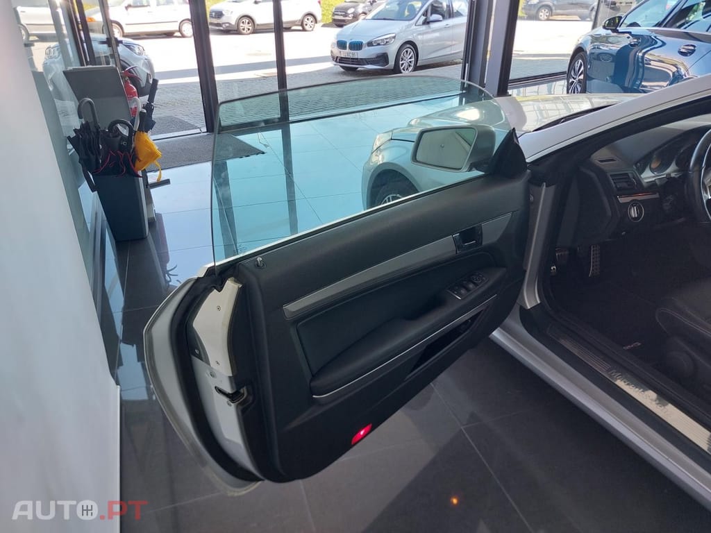 Mercedes-Benz E 220 CDI Avantgarde BlueEfficiency