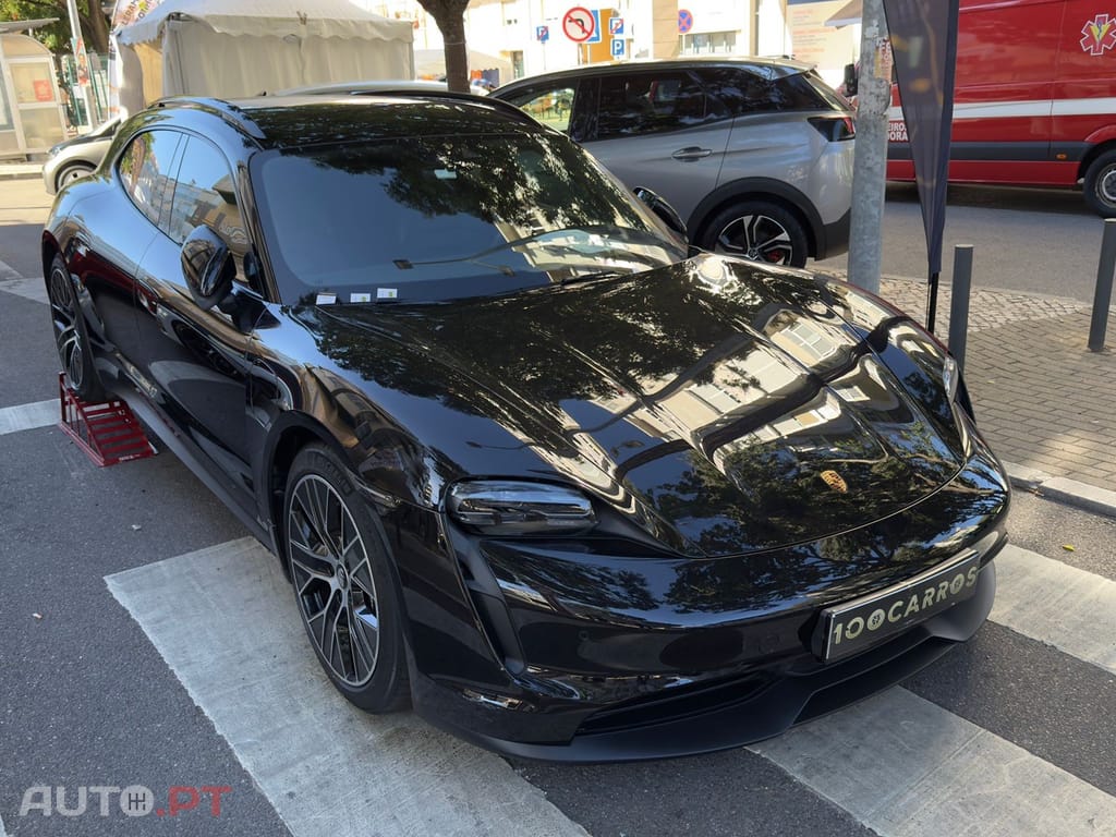 Porsche Taycan Sport Turismo