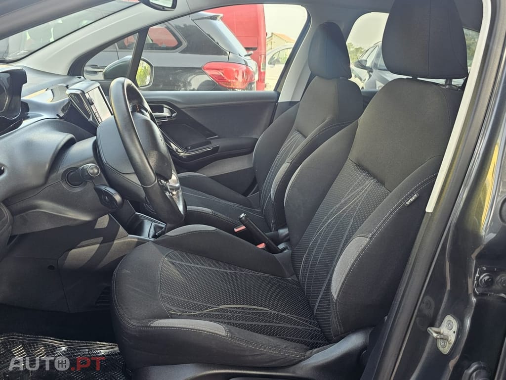 Peugeot 208 1.2 VTi Active