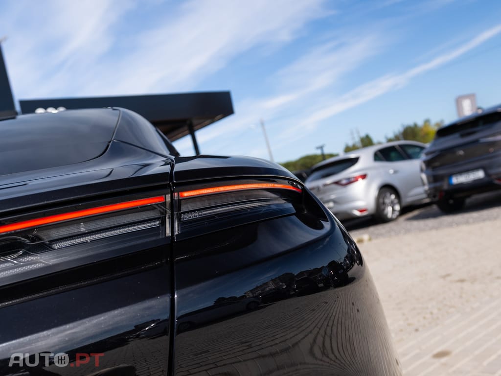 Porsche Taycan 4S