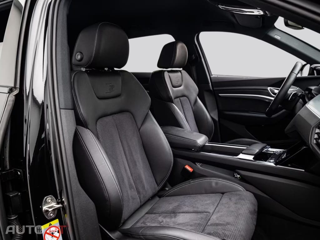 Audi E-Tron I.V.A DEDUTIVEL 55 Q S LINE ALL-BLACK