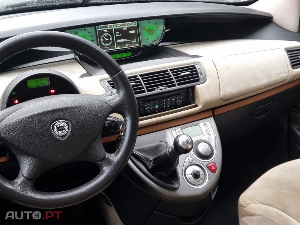 Lancia Phedra 2.2 JTD