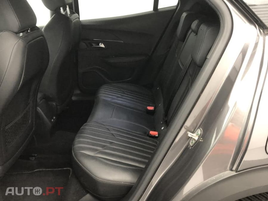 Peugeot 2008 1.2 PureTech GT Line EAT8