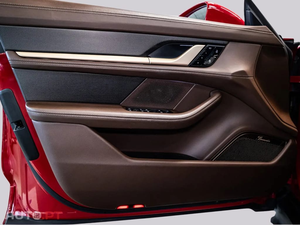 Porsche Taycan I.V.A DEDUTIVEL 4S PLUS 
