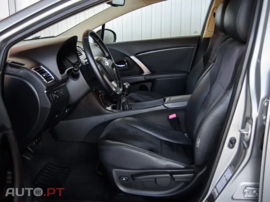 Toyota Avensis SD 2.0 D-4D Exclusive