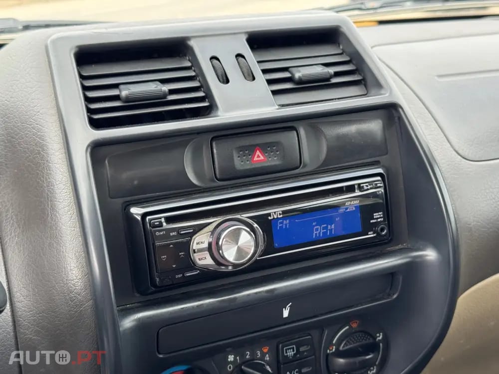 Nissan Terrano Outro