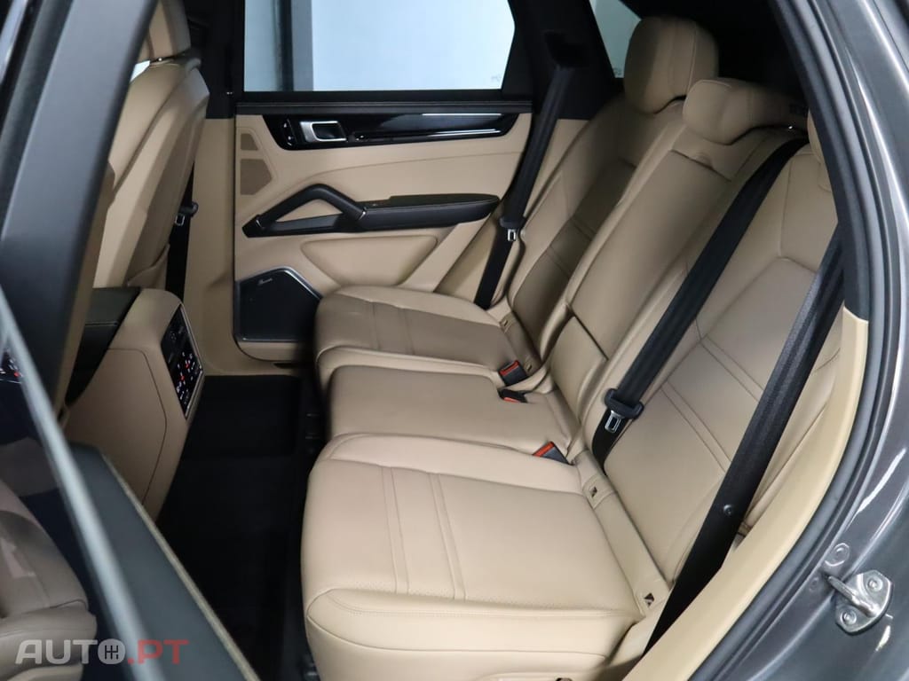 Porsche Cayenne  Platinum Edition