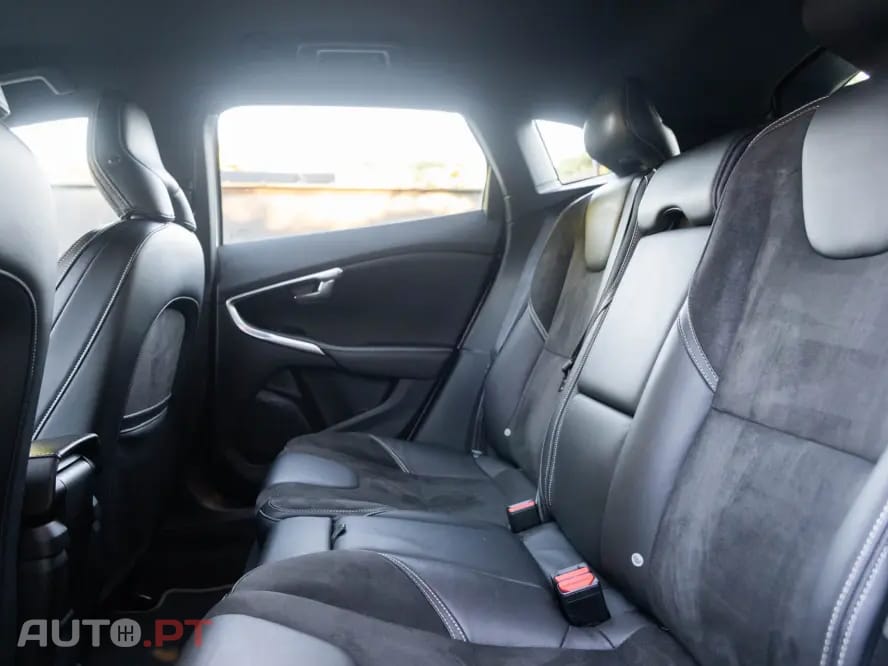 Volvo V40 1.6 D2 R-Design
