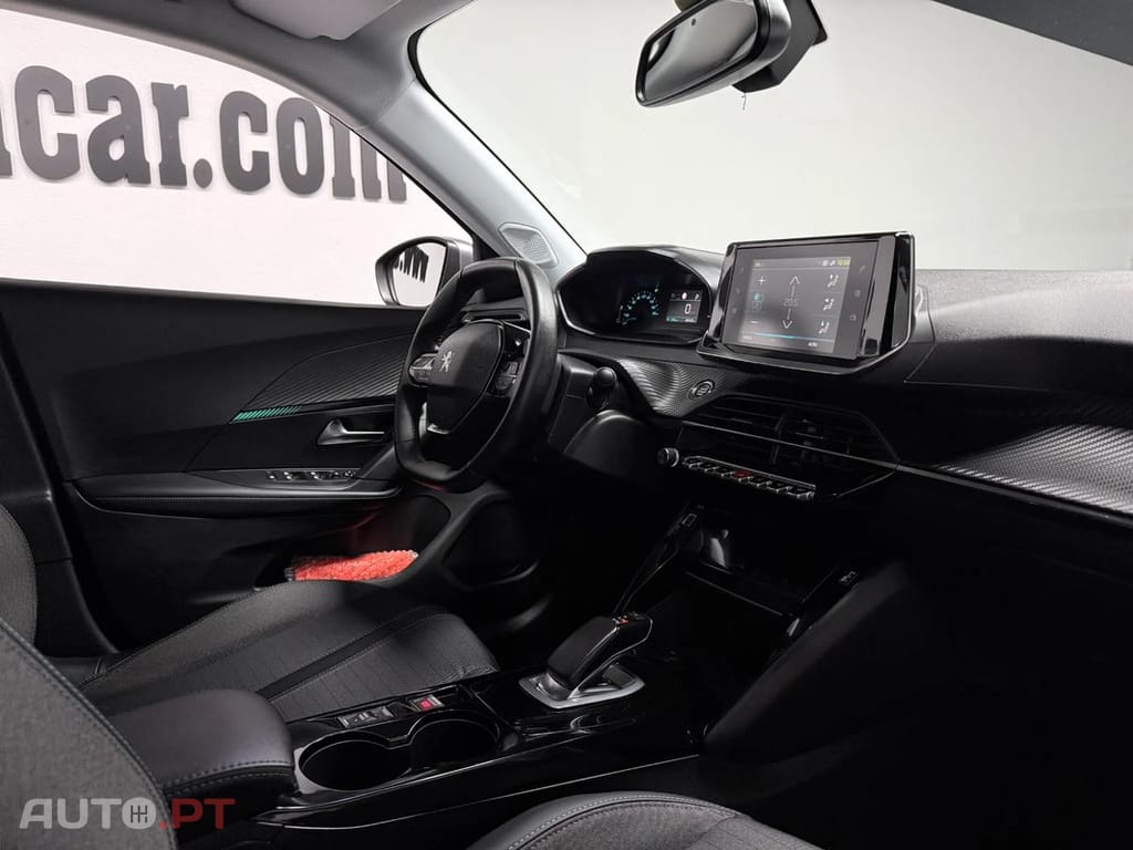 Peugeot E-2008 Allure