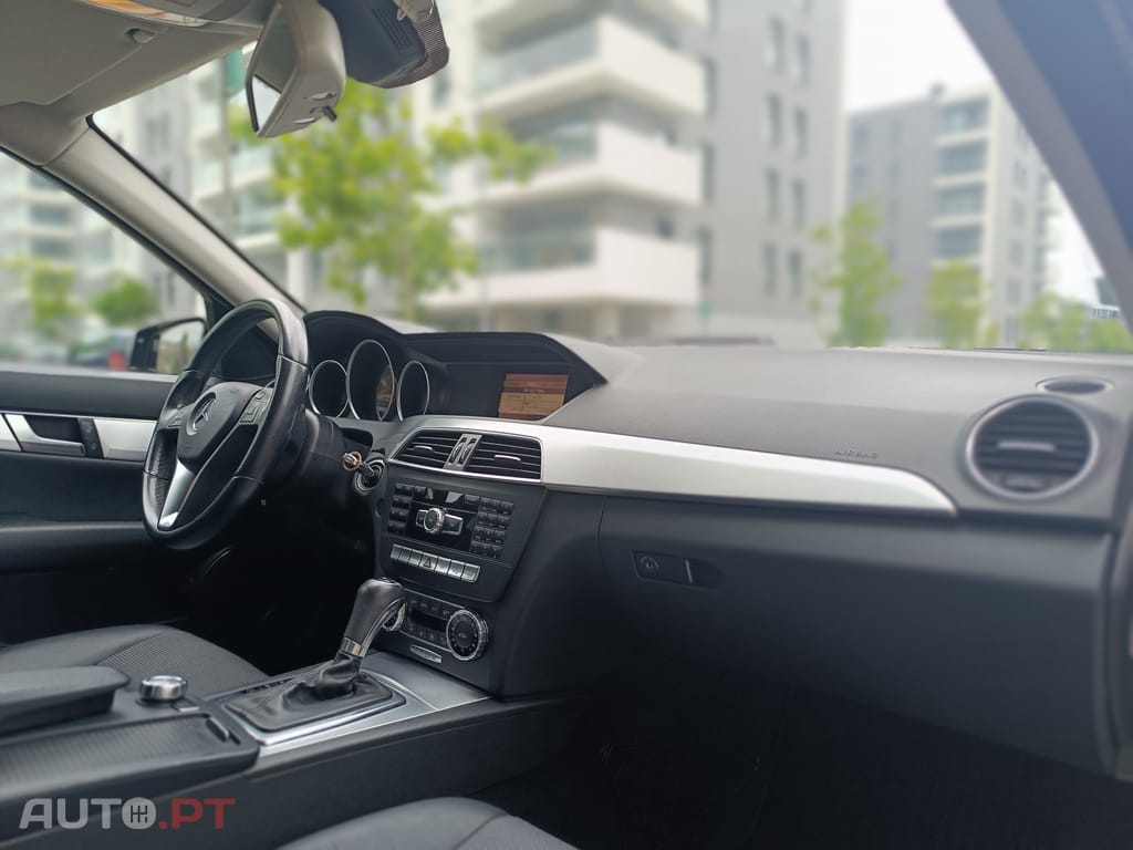 Mercedes-Benz C 180 CGi Avantgarde BlueEfficiency Aut.