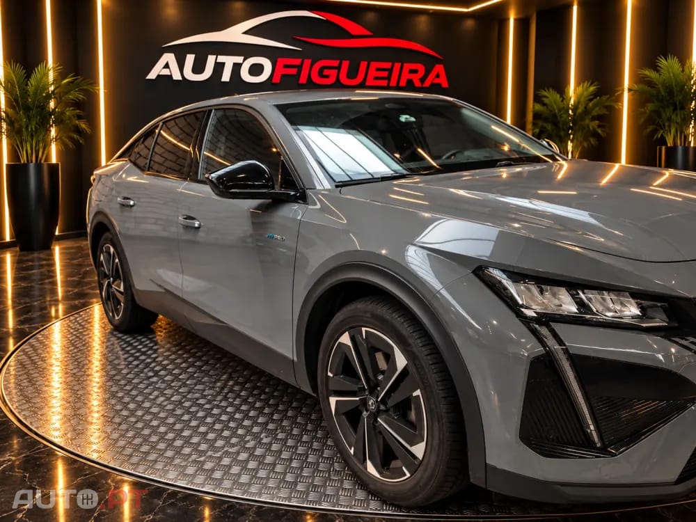 Peugeot 408 1.6 Hybrid Allure Pack e-EAT8